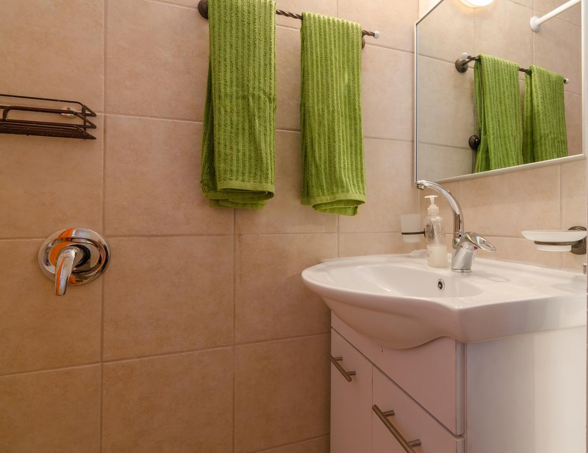 Orna'S Corner Bed and Breakfast Yuval Buitenkant foto
