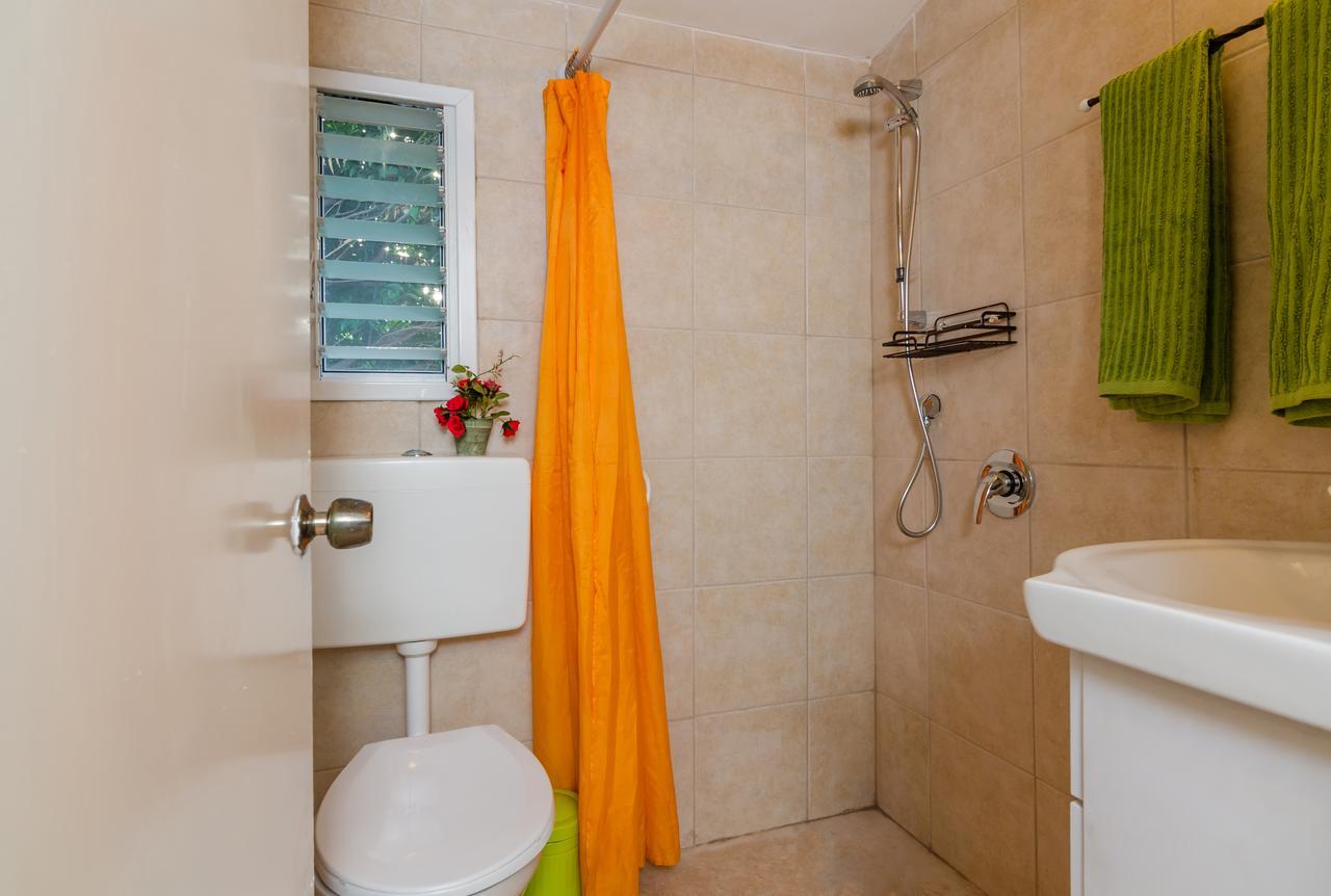Orna'S Corner Bed and Breakfast Yuval Buitenkant foto