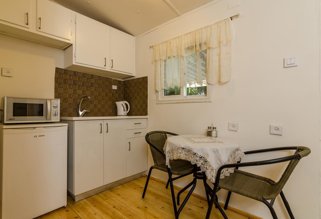 Orna'S Corner Bed and Breakfast Yuval Buitenkant foto