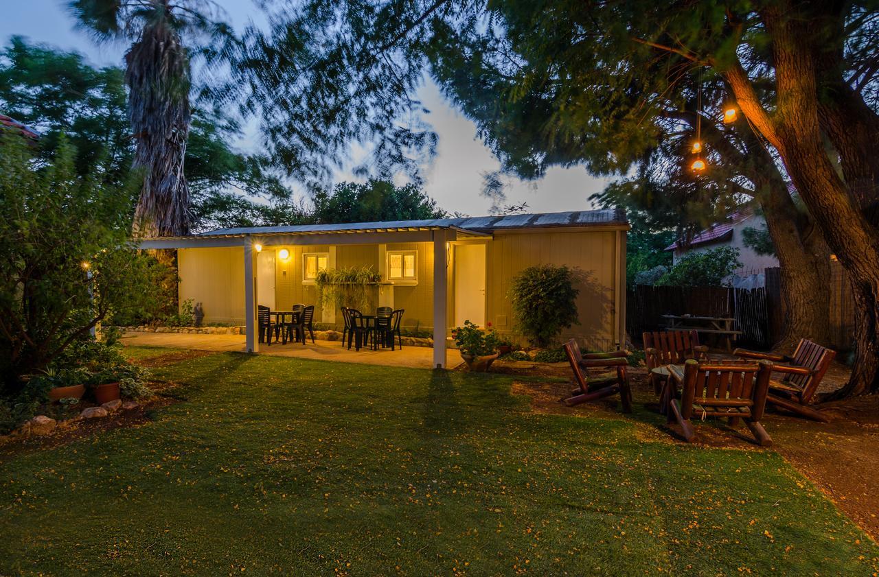 Orna'S Corner Bed and Breakfast Yuval Buitenkant foto